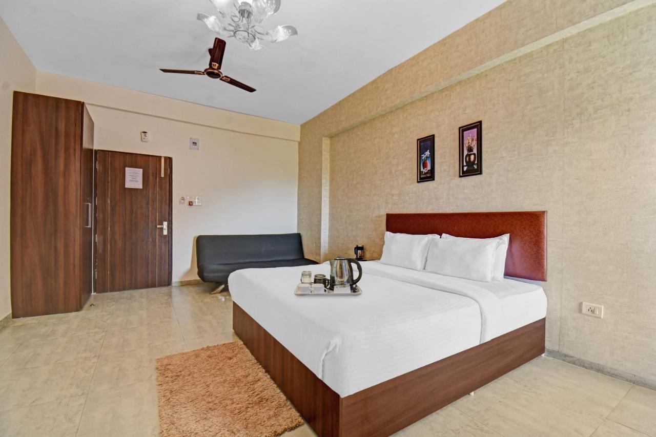 Townhouse Classio Suites เชอร์ดี ภายนอก รูปภาพ