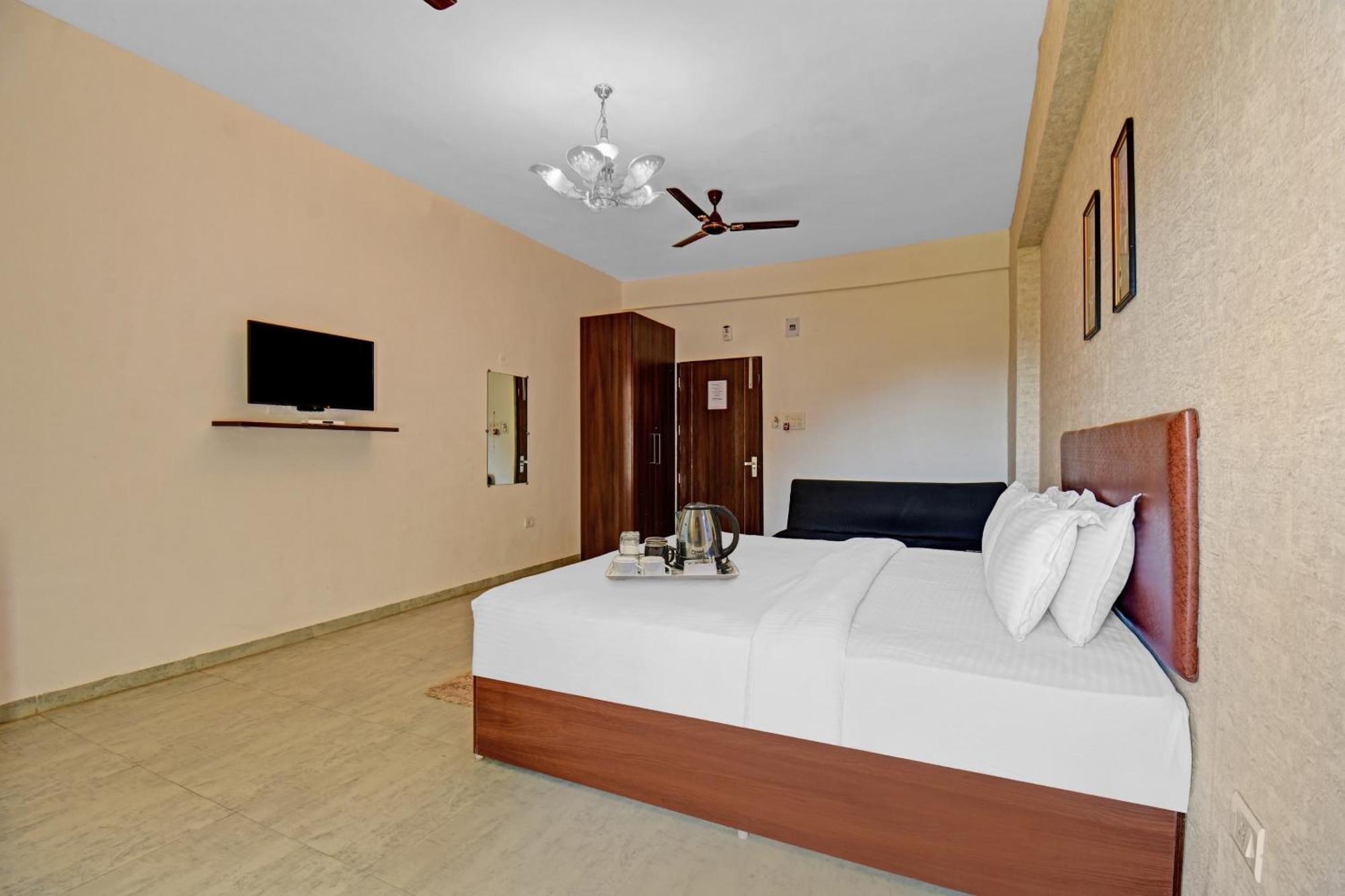 Townhouse Classio Suites เชอร์ดี ภายนอก รูปภาพ