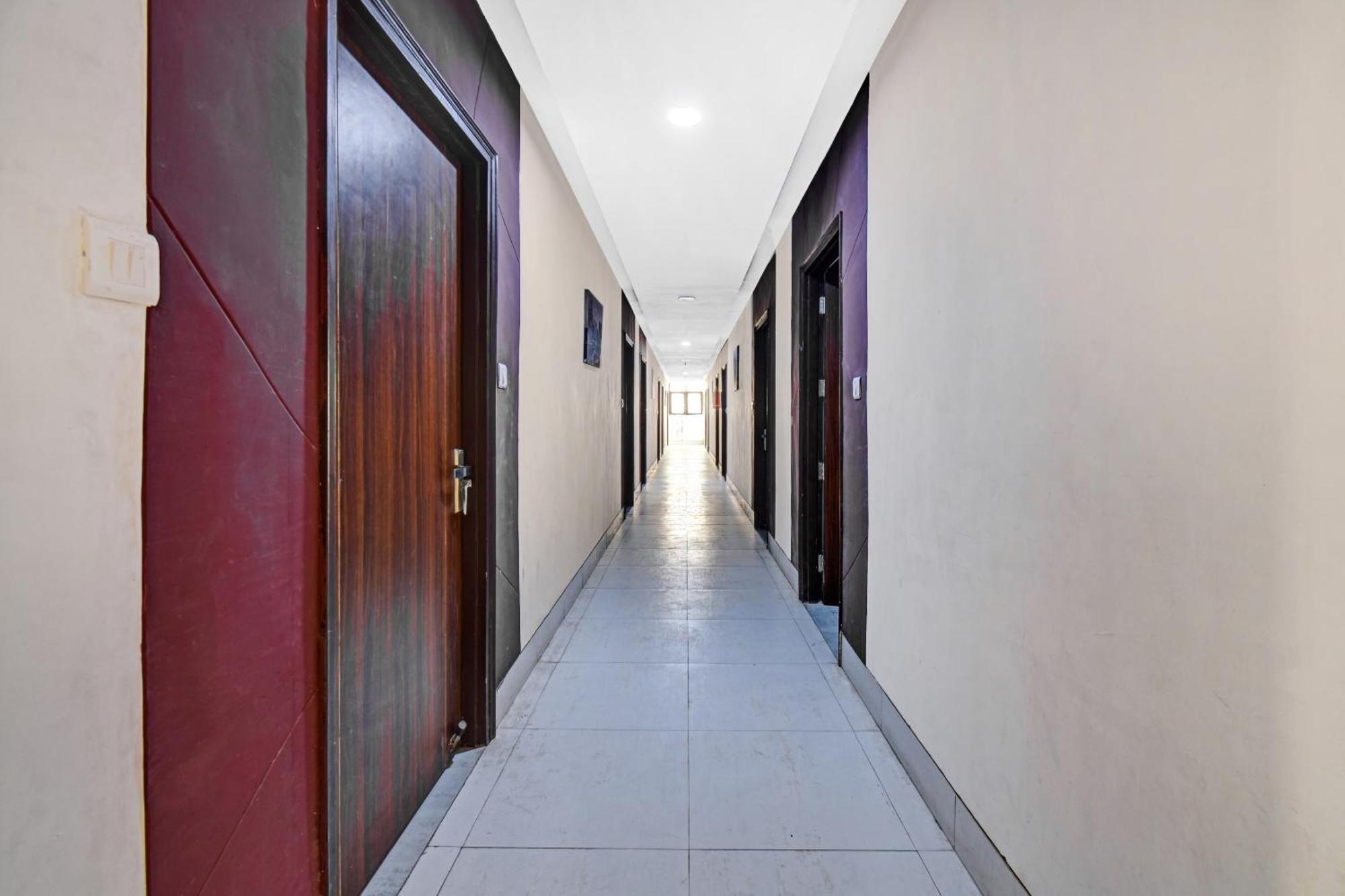 Townhouse Classio Suites เชอร์ดี ภายนอก รูปภาพ