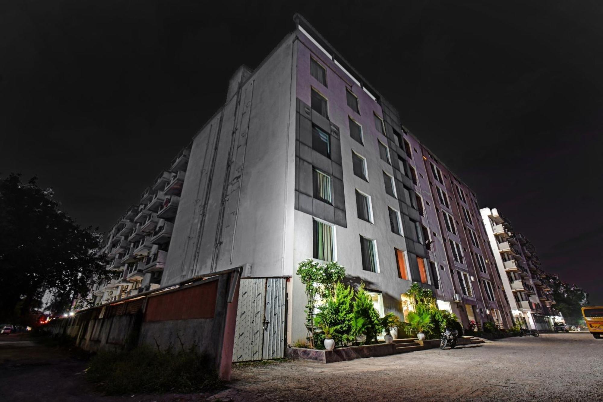 Townhouse Classio Suites เชอร์ดี ภายนอก รูปภาพ