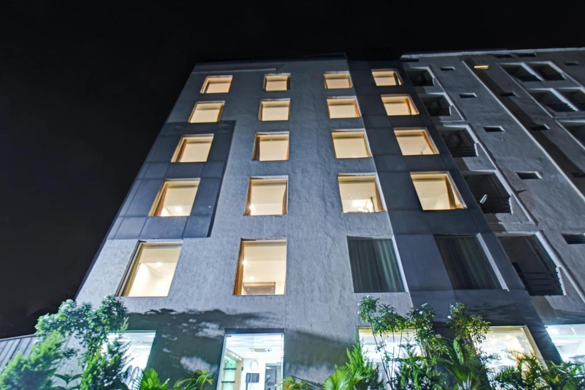 Townhouse Classio Suites เชอร์ดี ภายนอก รูปภาพ